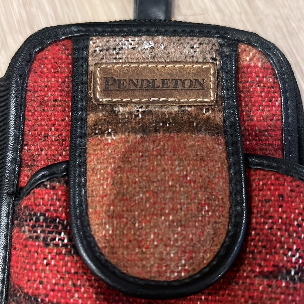 PENDLETON Colorful Wool Zip Wallet Wristlet